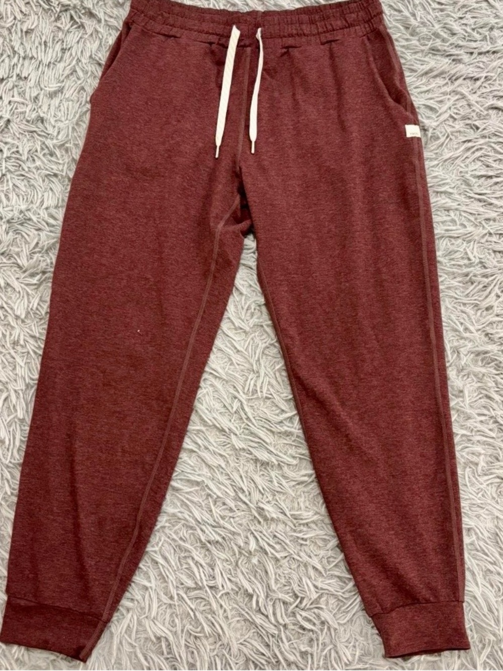 Vuori Women's
DreamKnit Performance Jogger
Pants Maroon Size Small